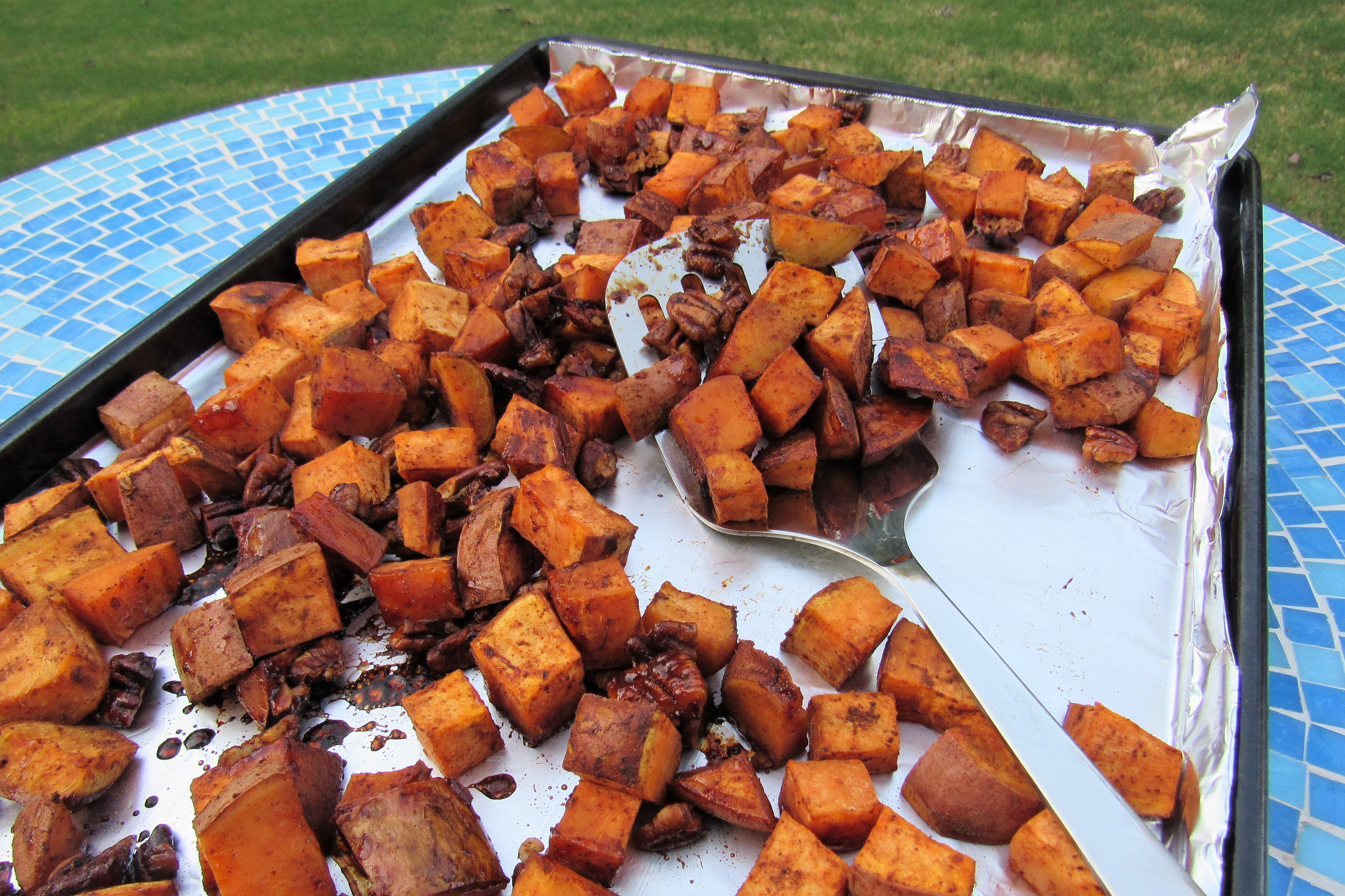 maple roasted sweet potatoes with pecans